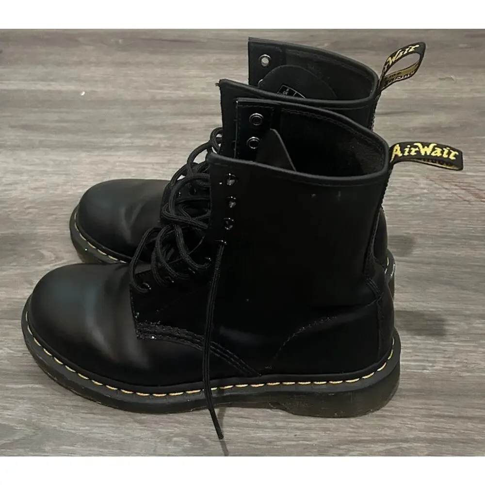 Dr. Martens 1460 Smooth Leather Black 8-Eye Boots Women’s US 8 EU 39